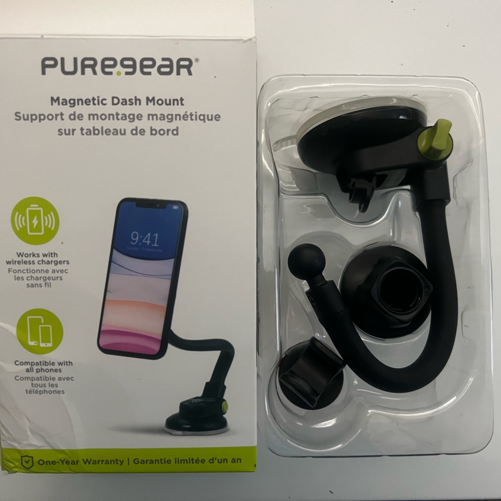 Magnetic dash mount for your phone.